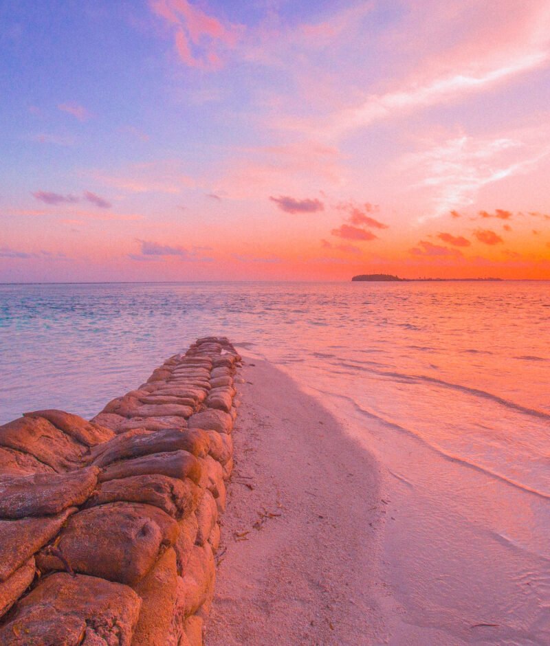 anochecer en las islas maldivas agencia de viajes ekimane