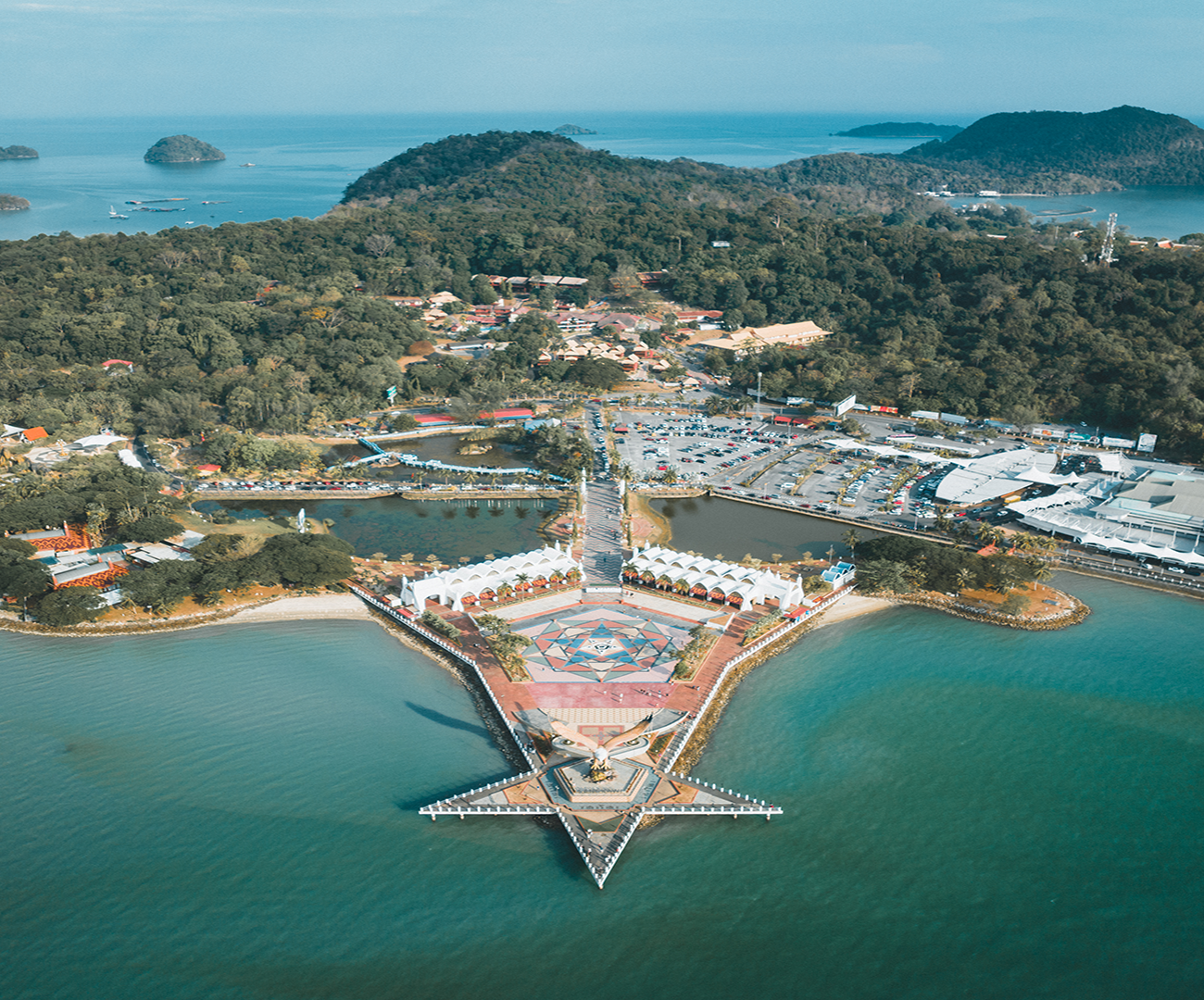 Viaja a Malasia con Ekimane